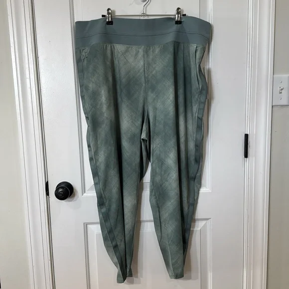 *NEW* ATHLETA NOLITA SLIM TAPERED PRINTED CROP PANT SIZE 20 - Picture 2 of 11
